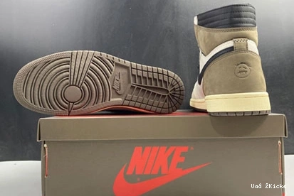 CD4487 Travis Scott x Air 1 220 Resilient Jordan 100 0718